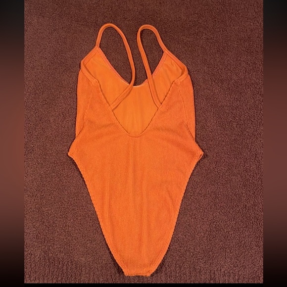 GOOD AMERICAN ALWAYS FITS ONE-PIECE SWIMSUIT — *Cinnamon color* - Picture 2 of 10